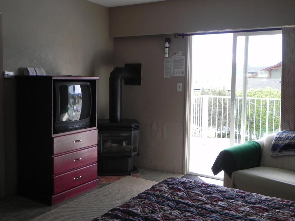 Destiny Beach Resort Osoyoos Quarto foto