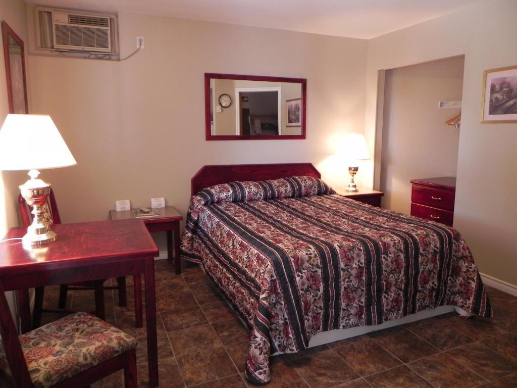 Destiny Beach Resort Osoyoos Quarto foto