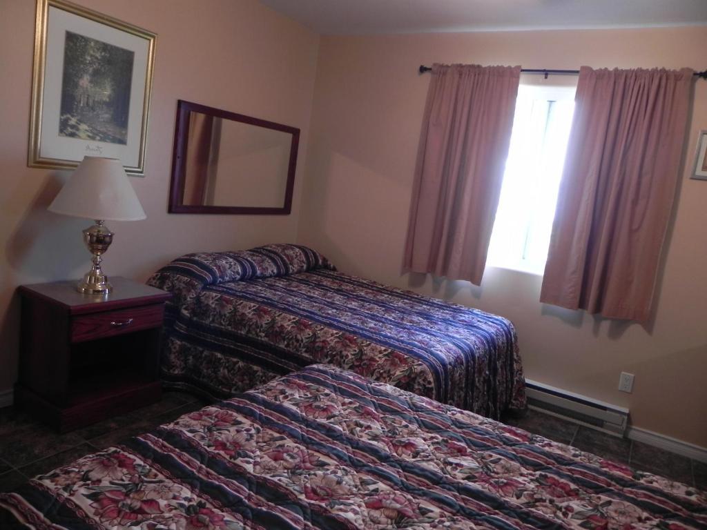 Destiny Beach Resort Osoyoos Quarto foto