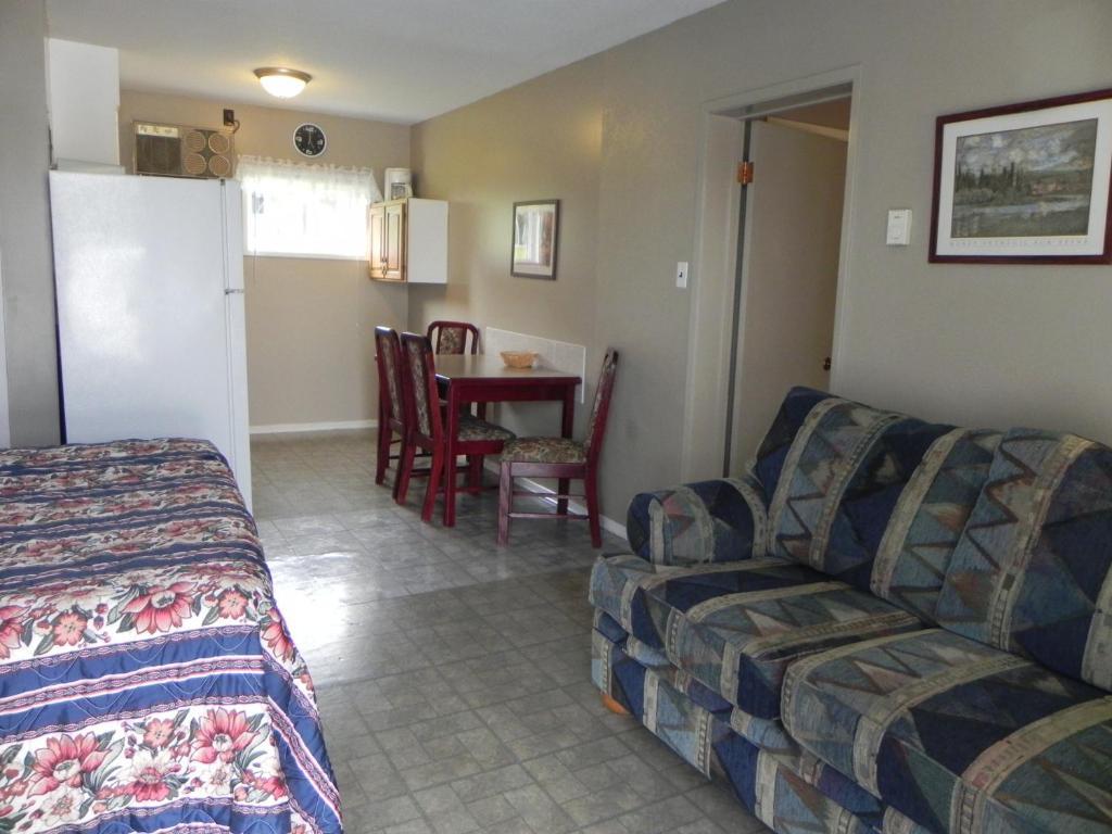 Destiny Beach Resort Osoyoos Quarto foto