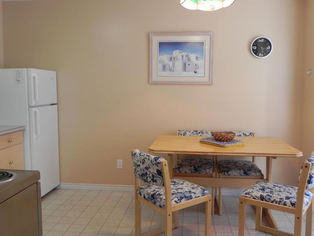 Destiny Beach Resort Osoyoos Quarto foto